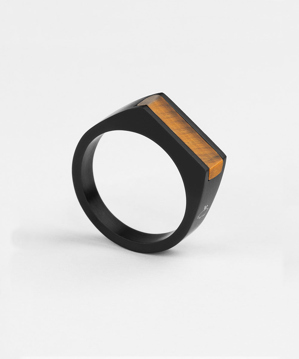 Signet Ring 7mm Tiger Eye | Black – Pig & Hen